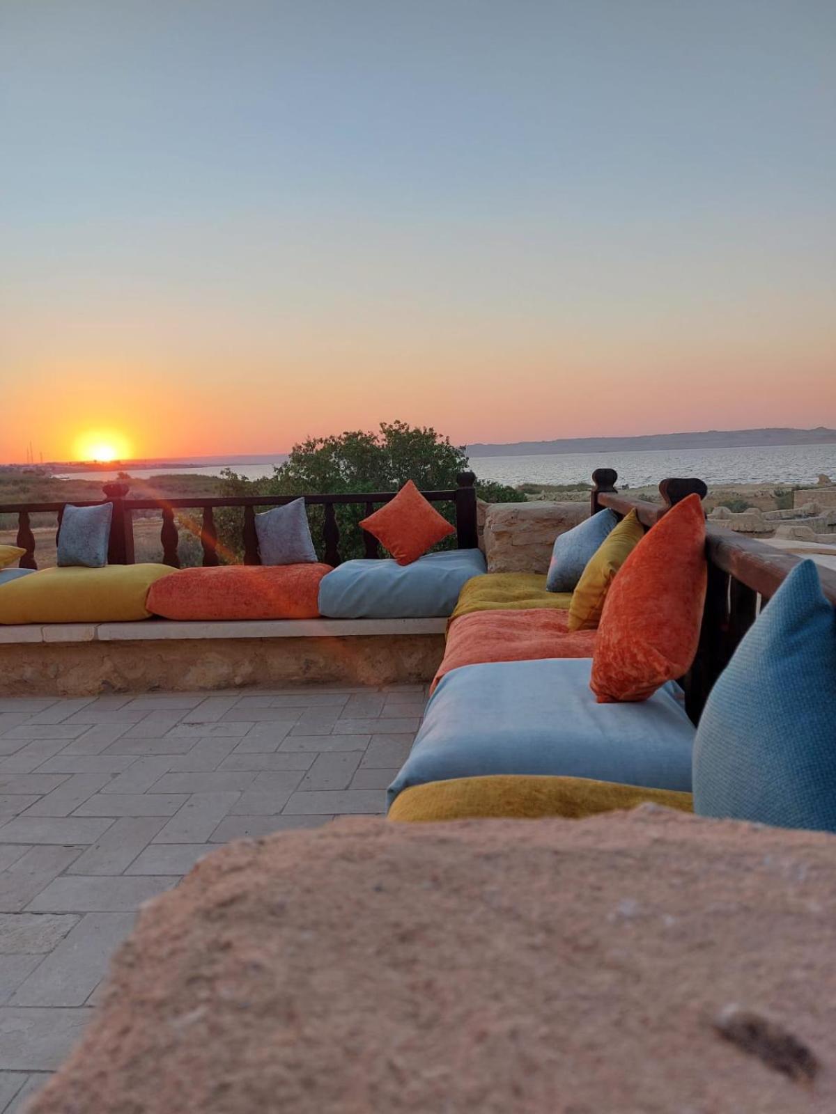 Villa 7 Al Fayyūm Buitenkant foto
